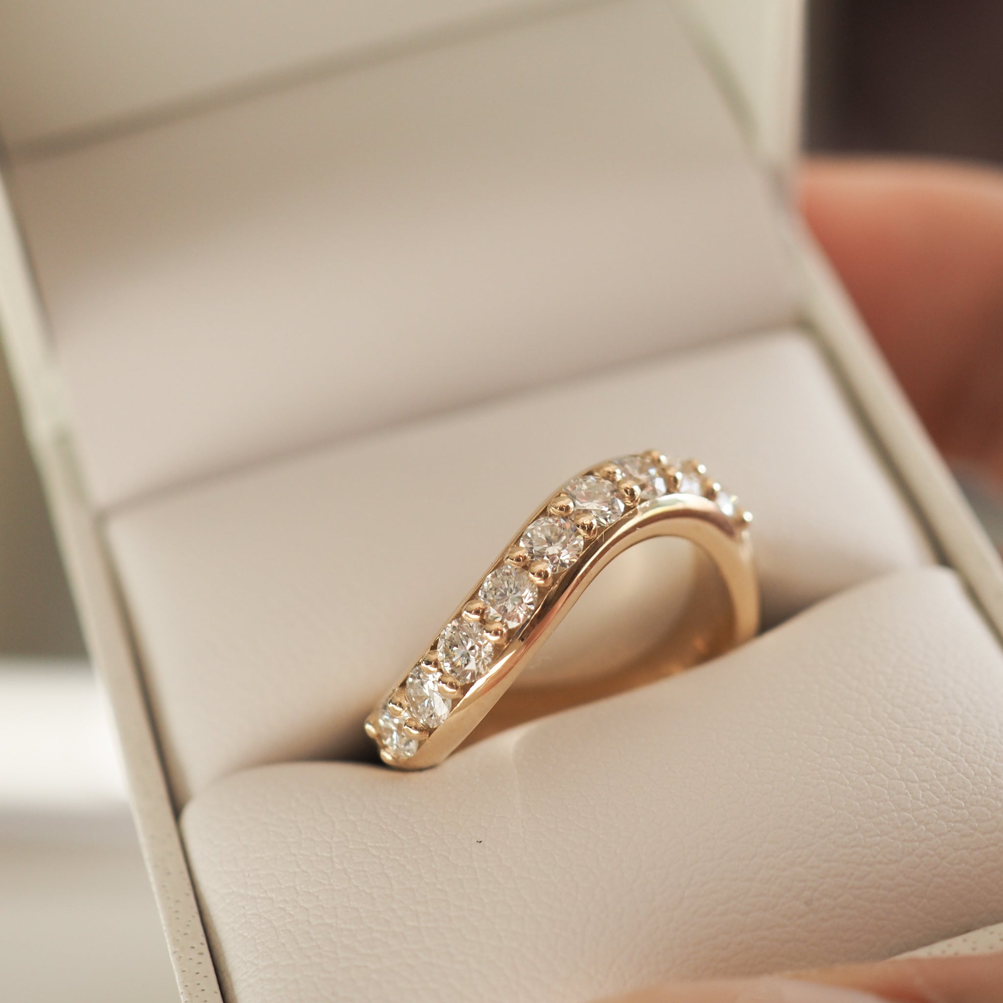 Awa | Bold Lab-Grown Diamond Wave Wedding Ring