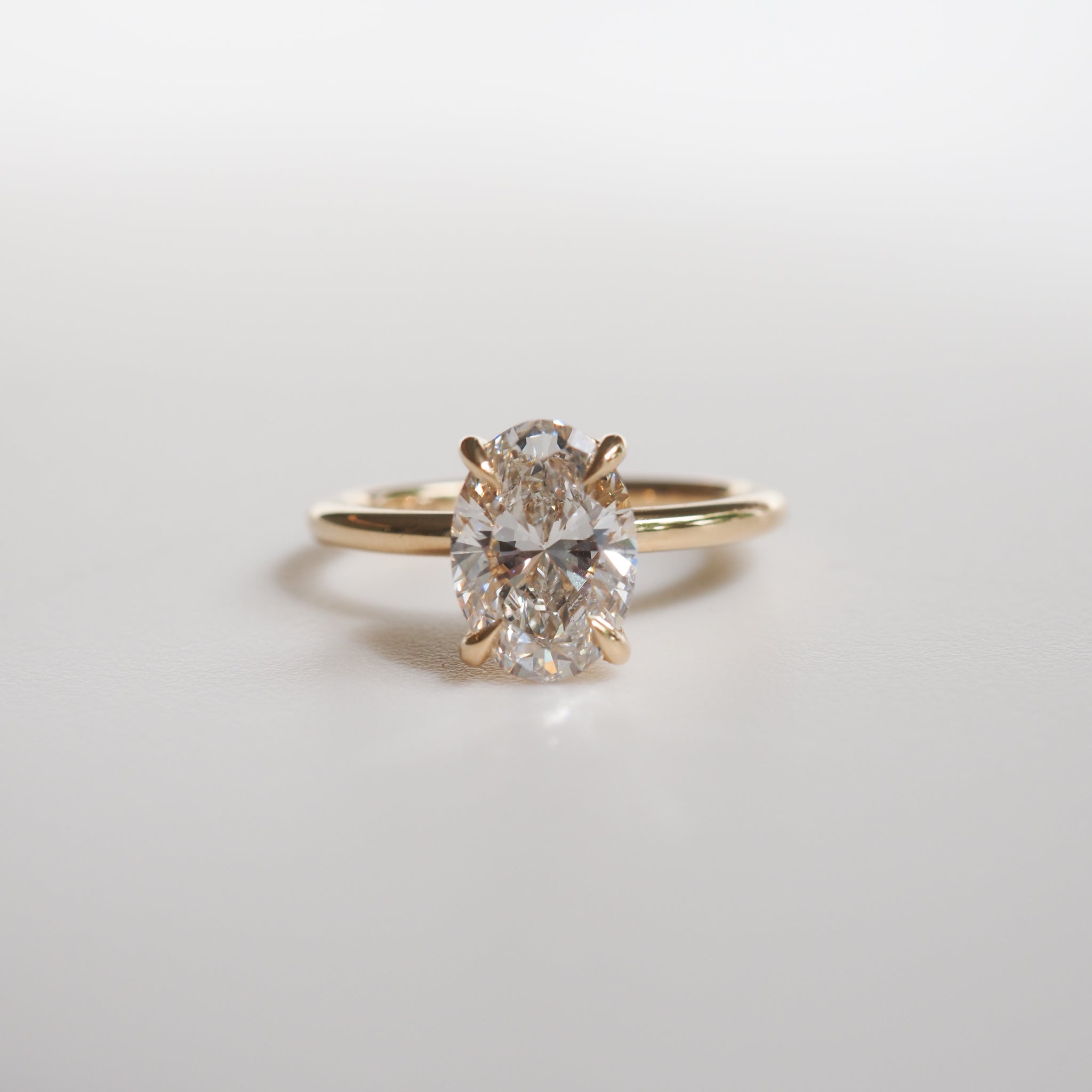 Clara | 1.61ct Oval Diamond Engagement Ring Ready To Wear