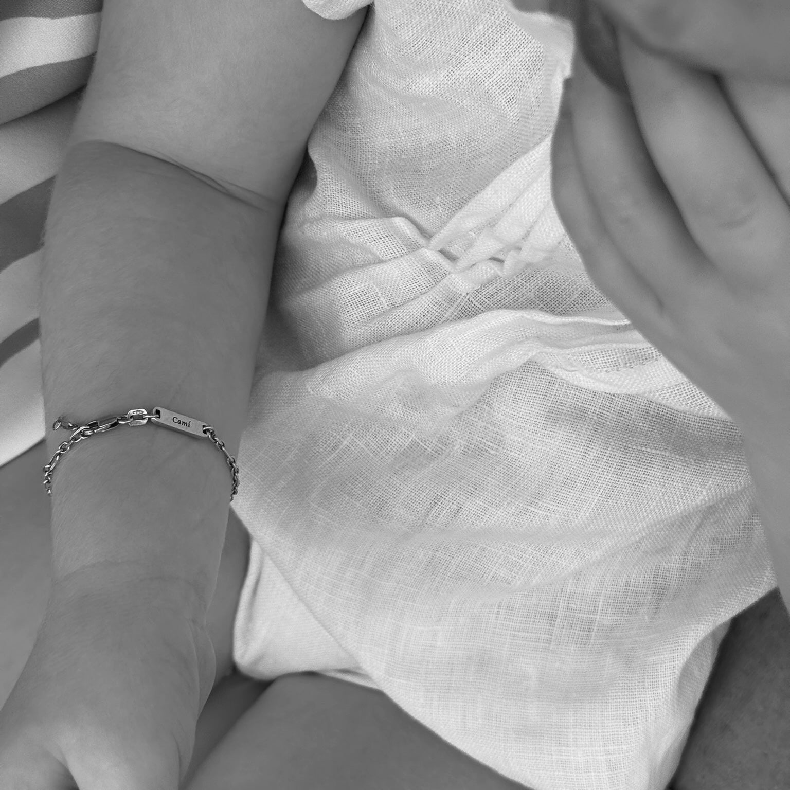 Engravable Baby Bracelet | Personalised Plate Link Bracelet