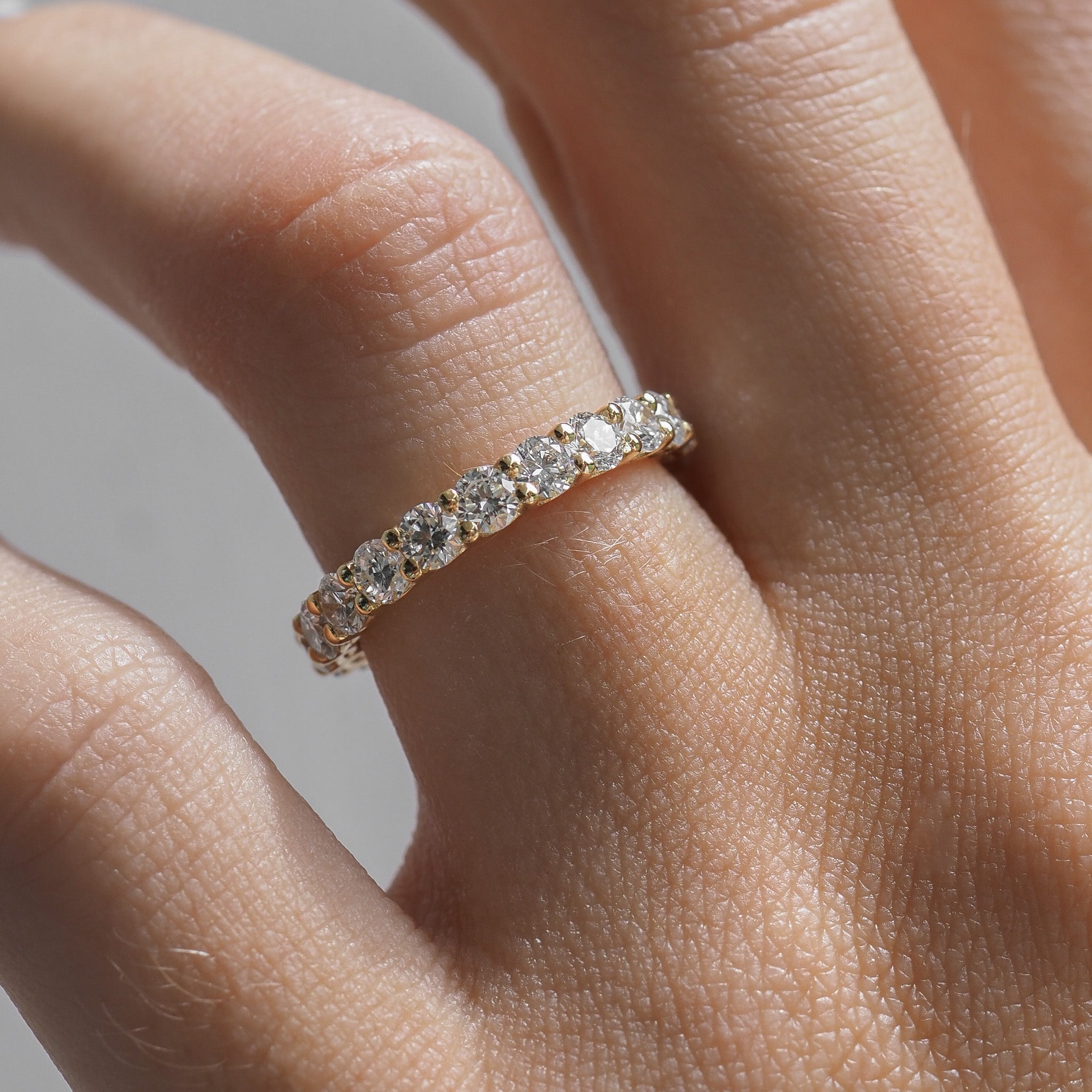 Arraya Three Quarter Set | Medium 3mm Round Diamond Ring
