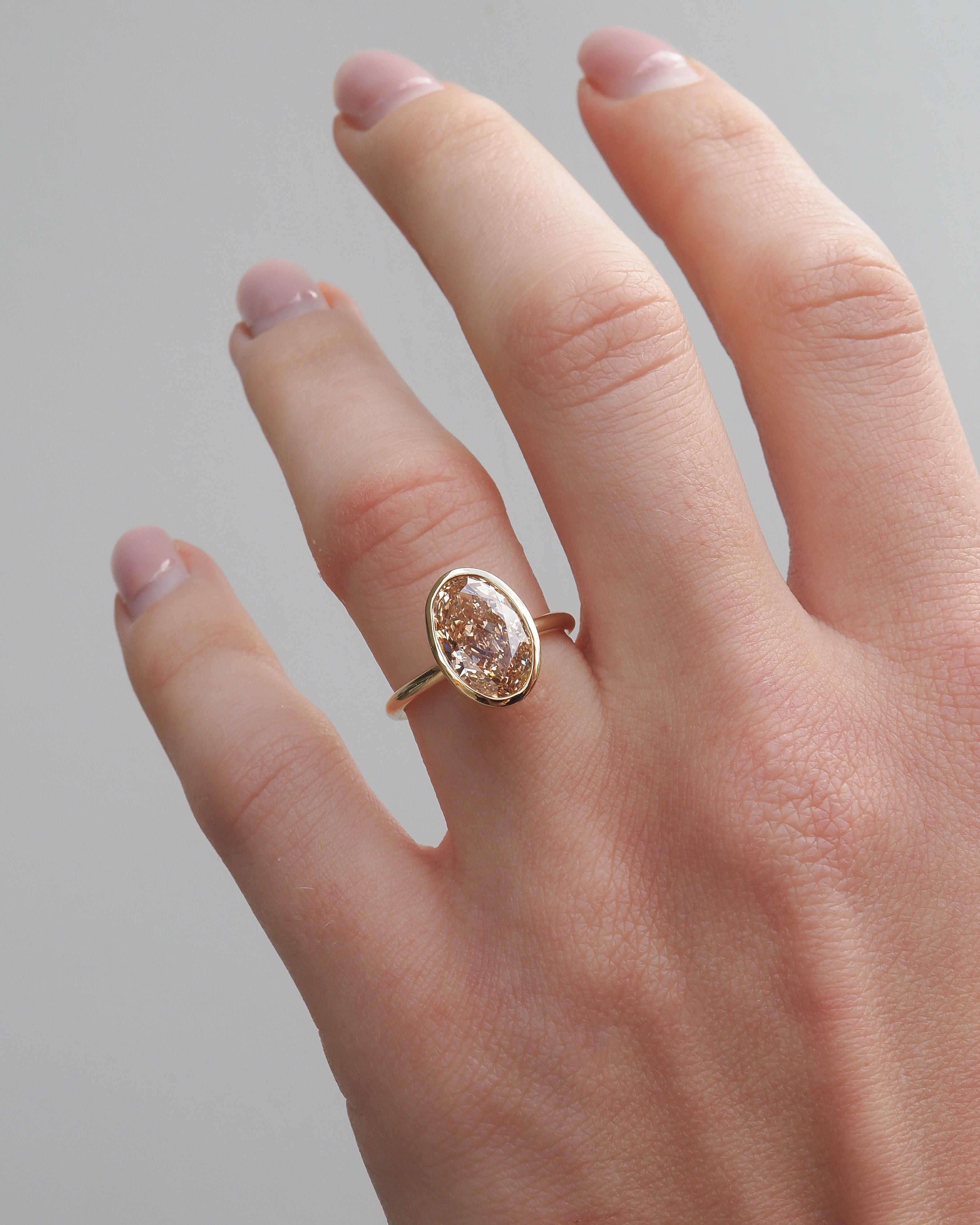 Champagne Vyla | 3.3ct Oval Bezel Solitaire Lab-Grown Diamond Engagement Ring