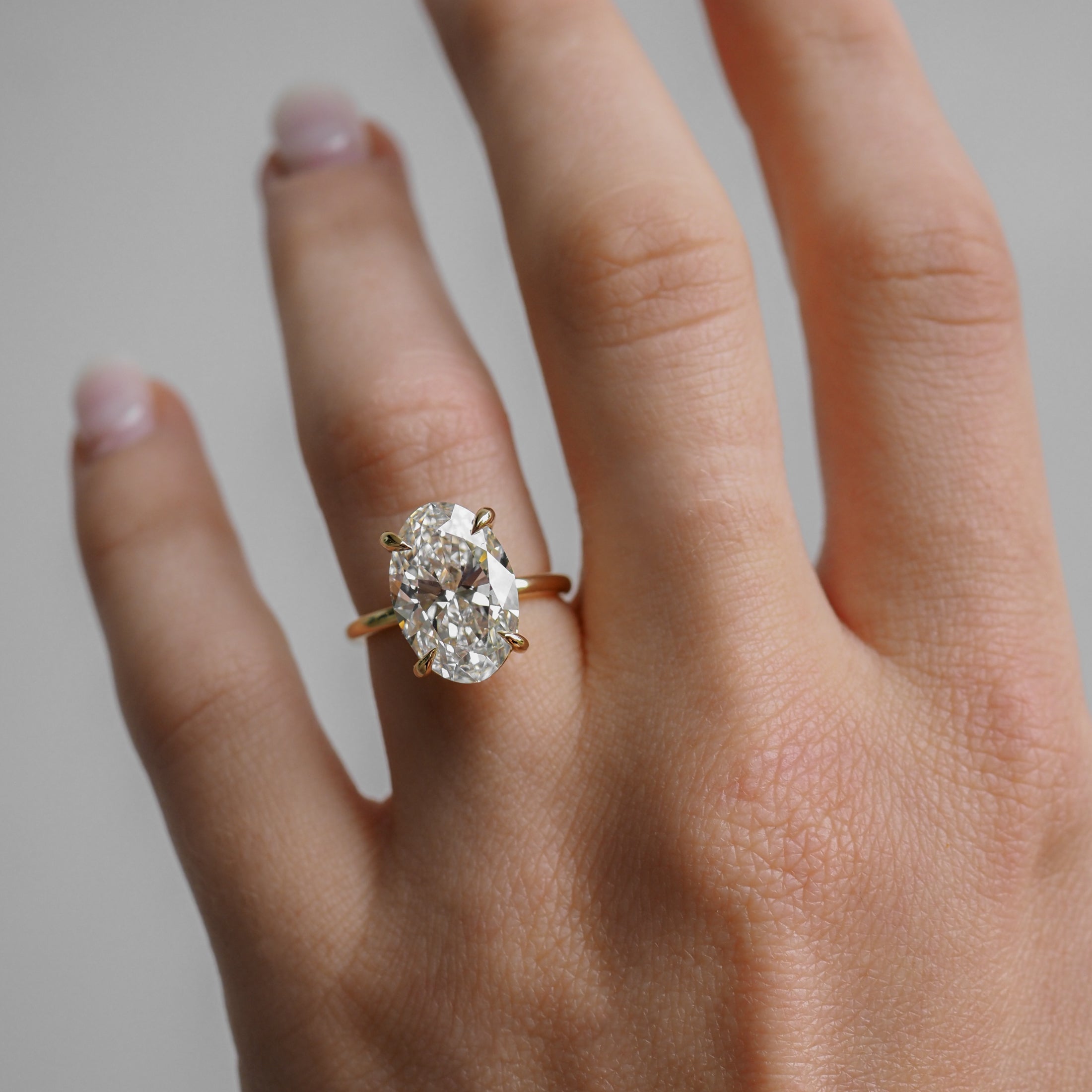 Ready to wear engagement rings outlet