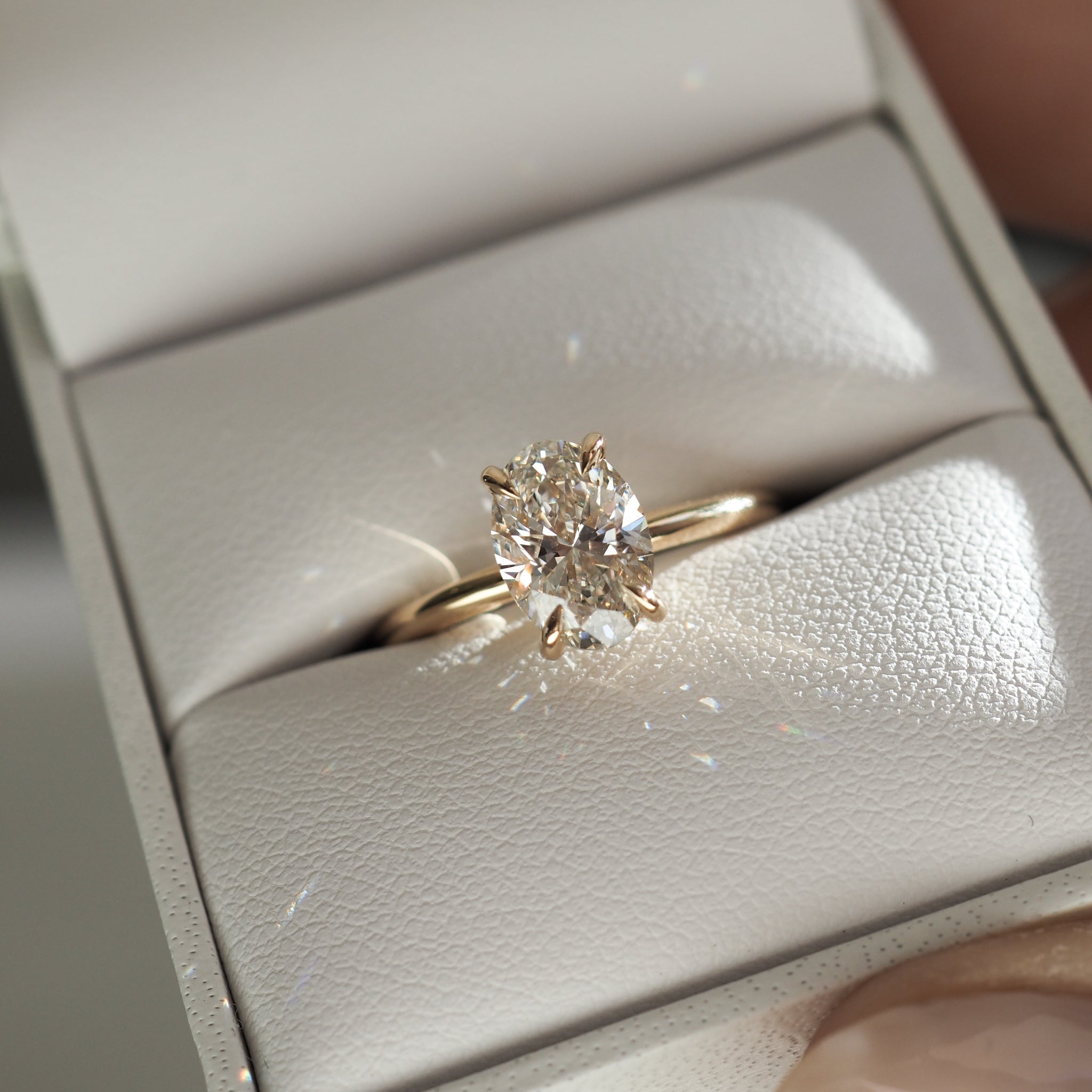 La Divina Solitaire Diamond Engagement Ring with a Chandelier Basket™ |  Artelia