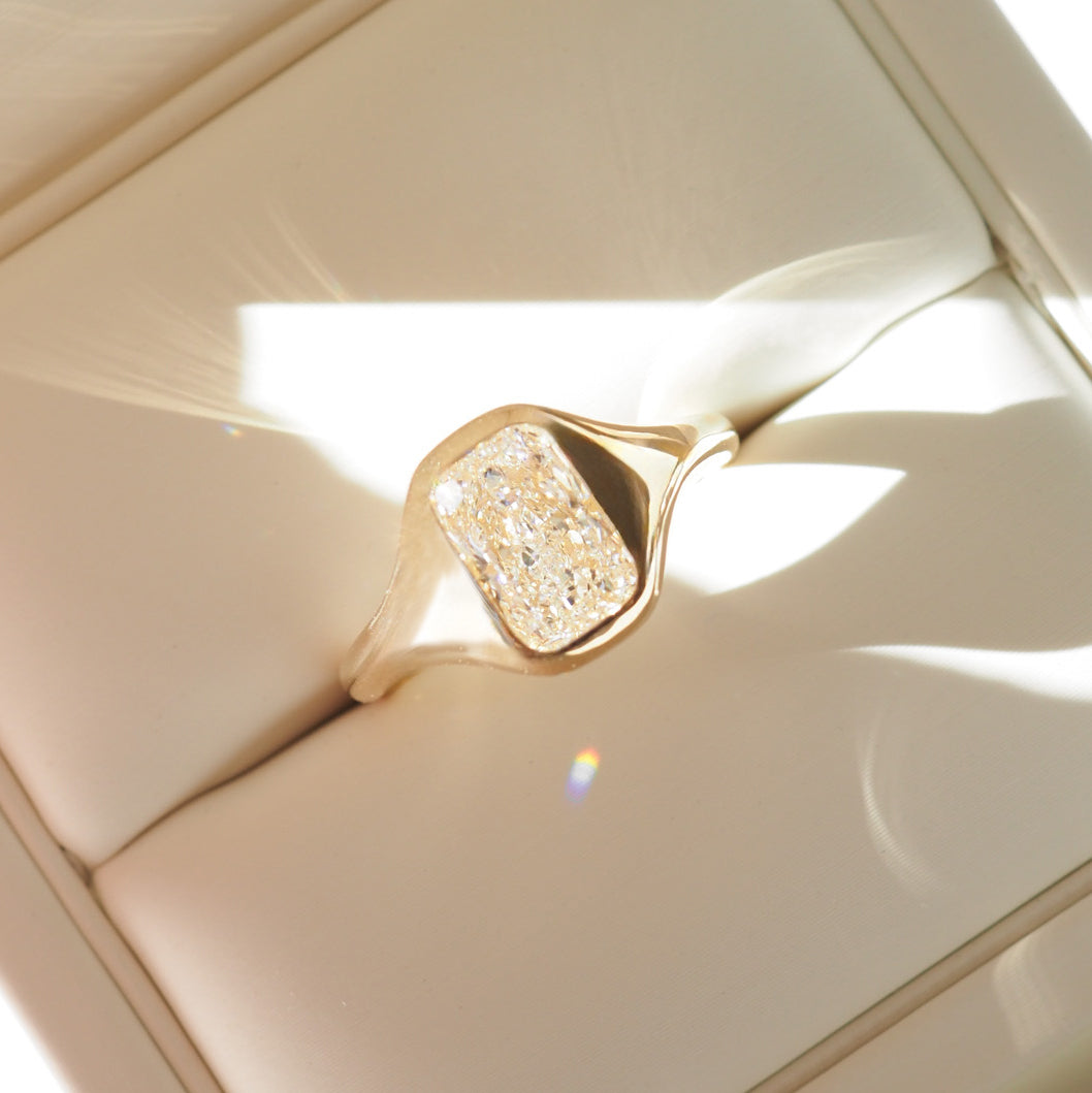 Cushion Signet | 2ct Lab-Grown Diamond Ring
