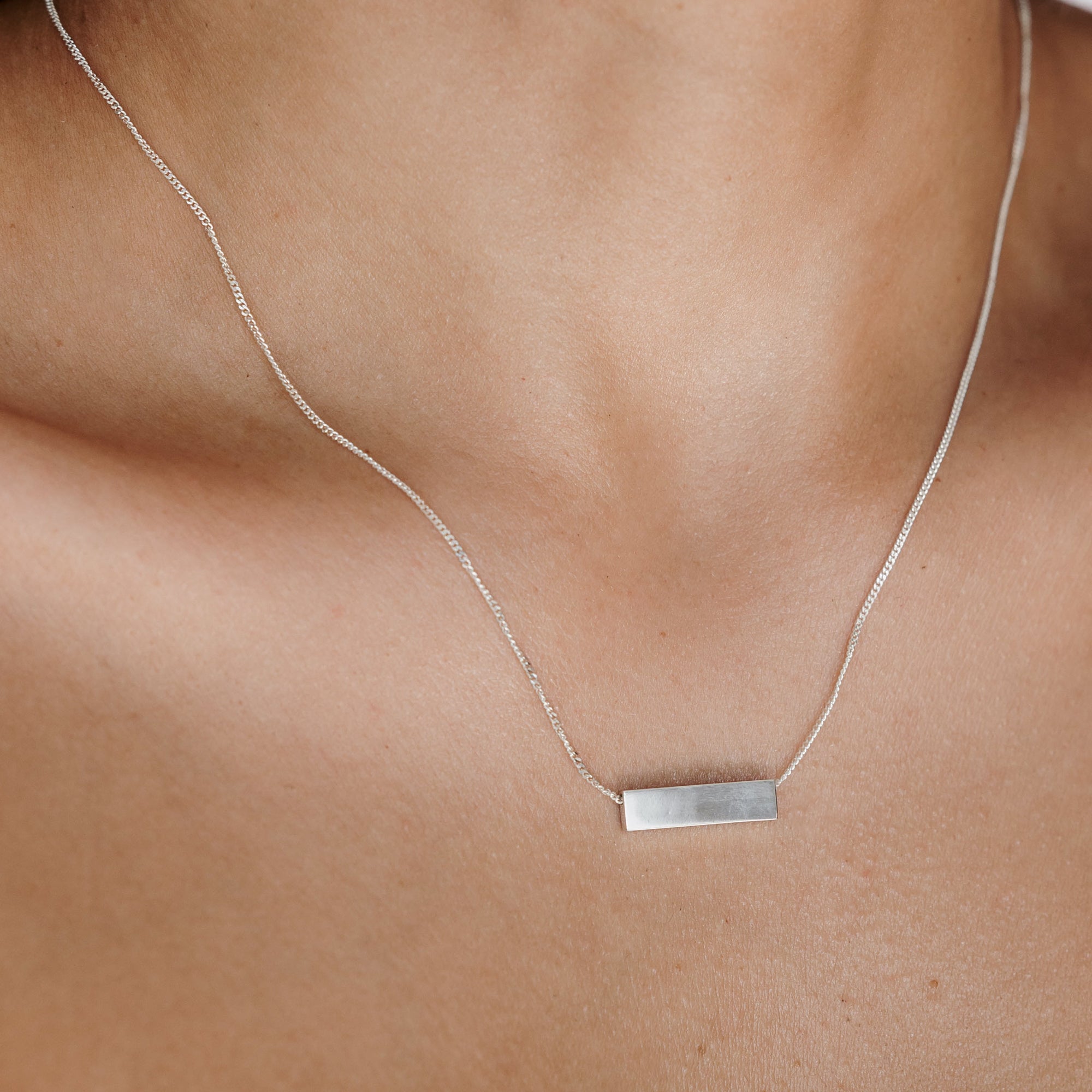 Horizontal bar necklace silver outlet