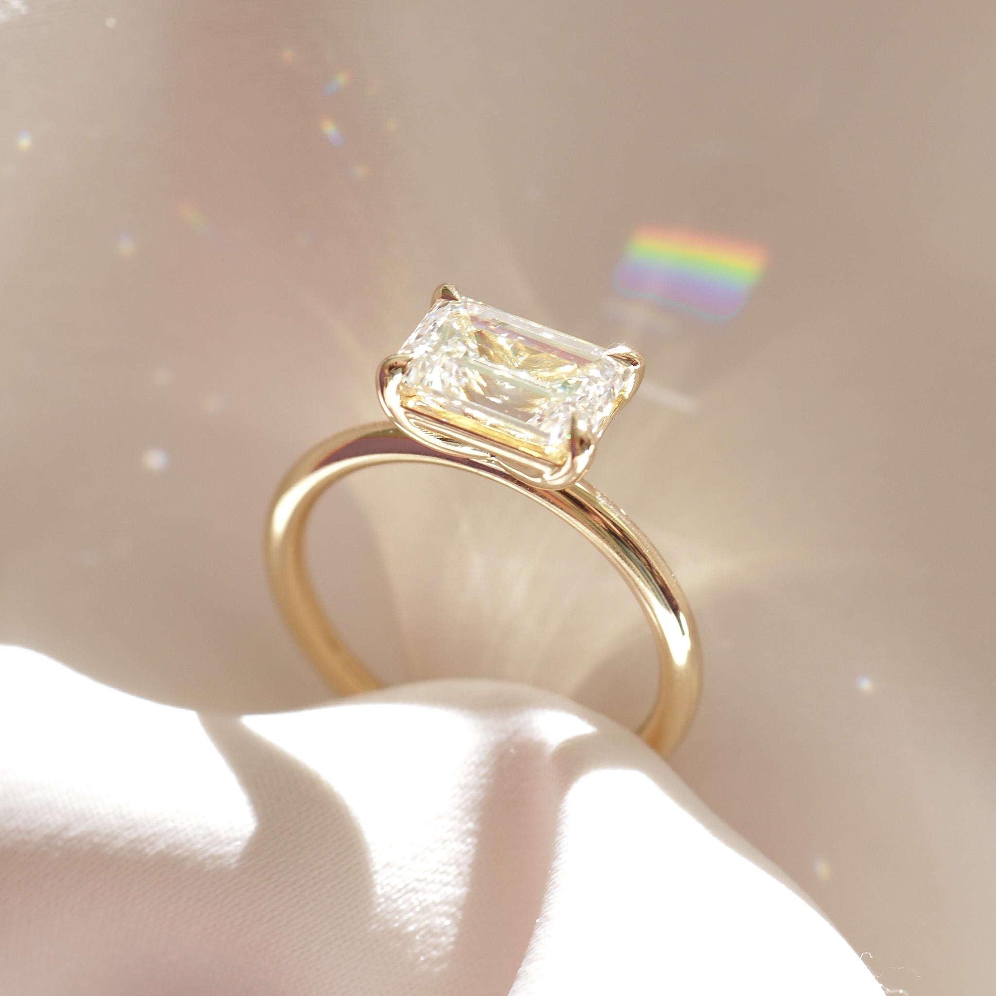 Fae | 1.6ct Emerald Solitaire Lab-Grown Diamond Engagement Ring