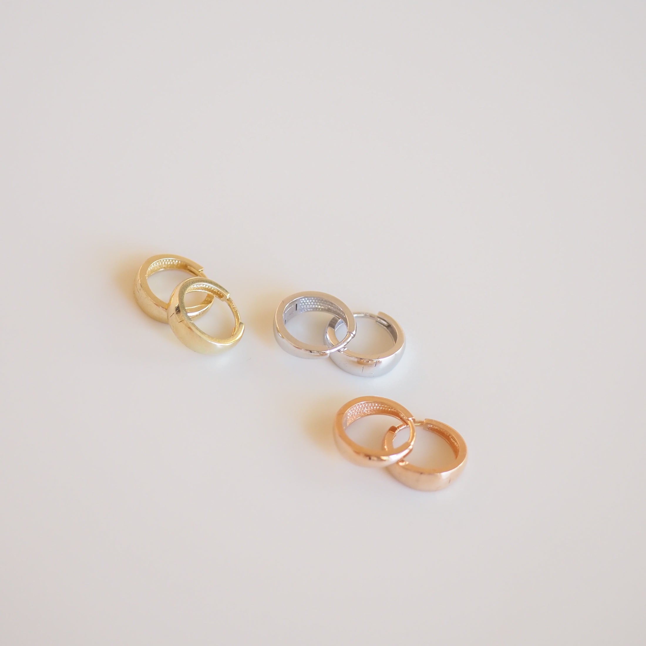 Tapered Huggies | Archive Wide Gradual Gold Hoop Earrings