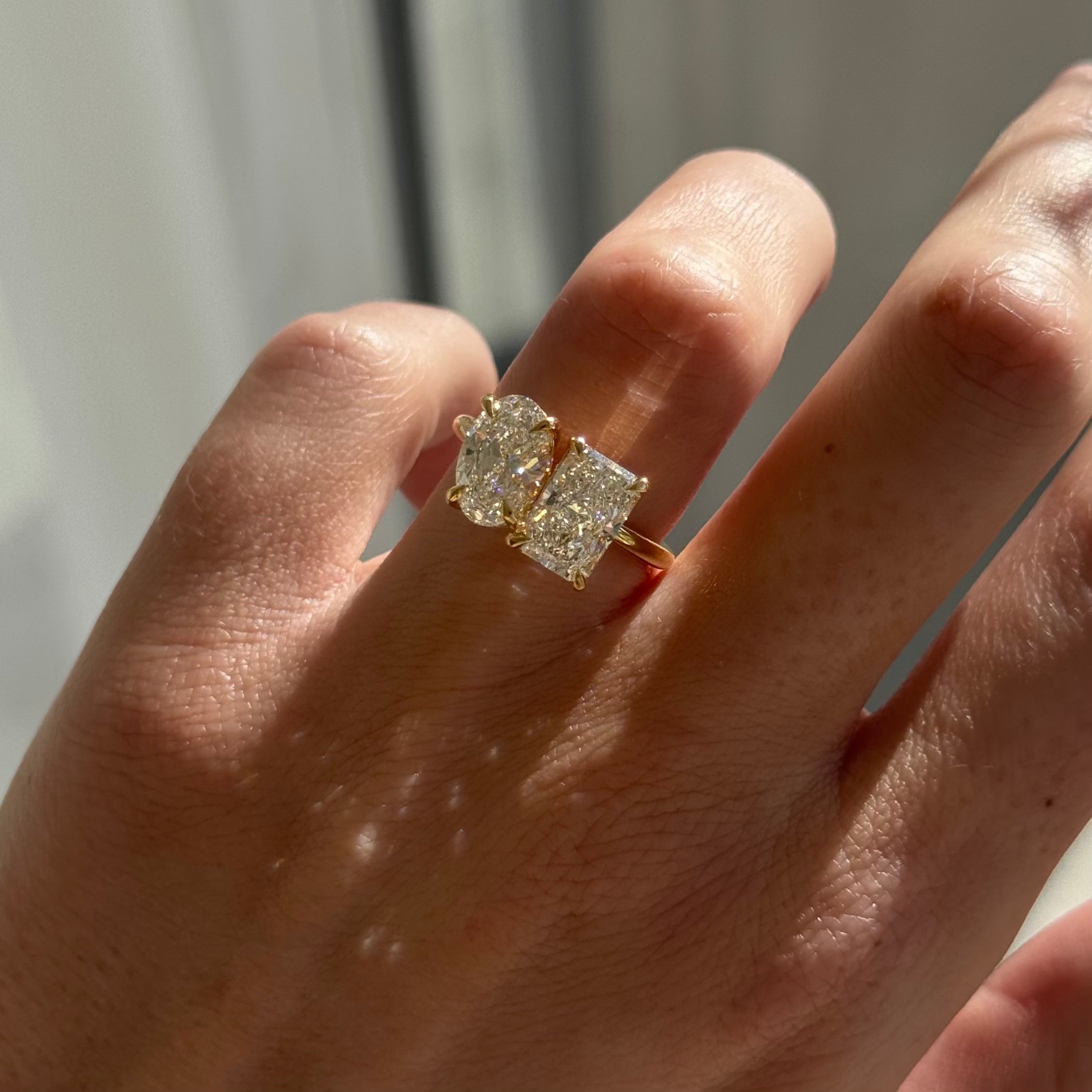 Una | 3.4ct Oval & Radiant Toi et Moi Lab-Grown Diamond Ring
