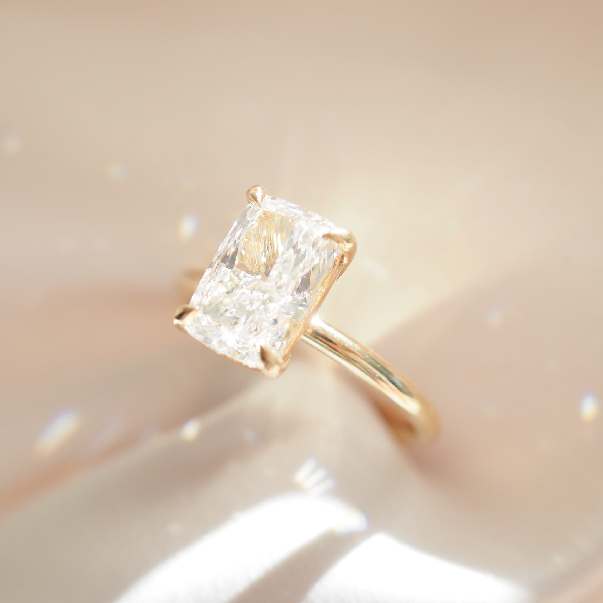 Khia | 2.5ct Elongated Cushion Solitaire Lab-Grown Diamond Engagement Ring