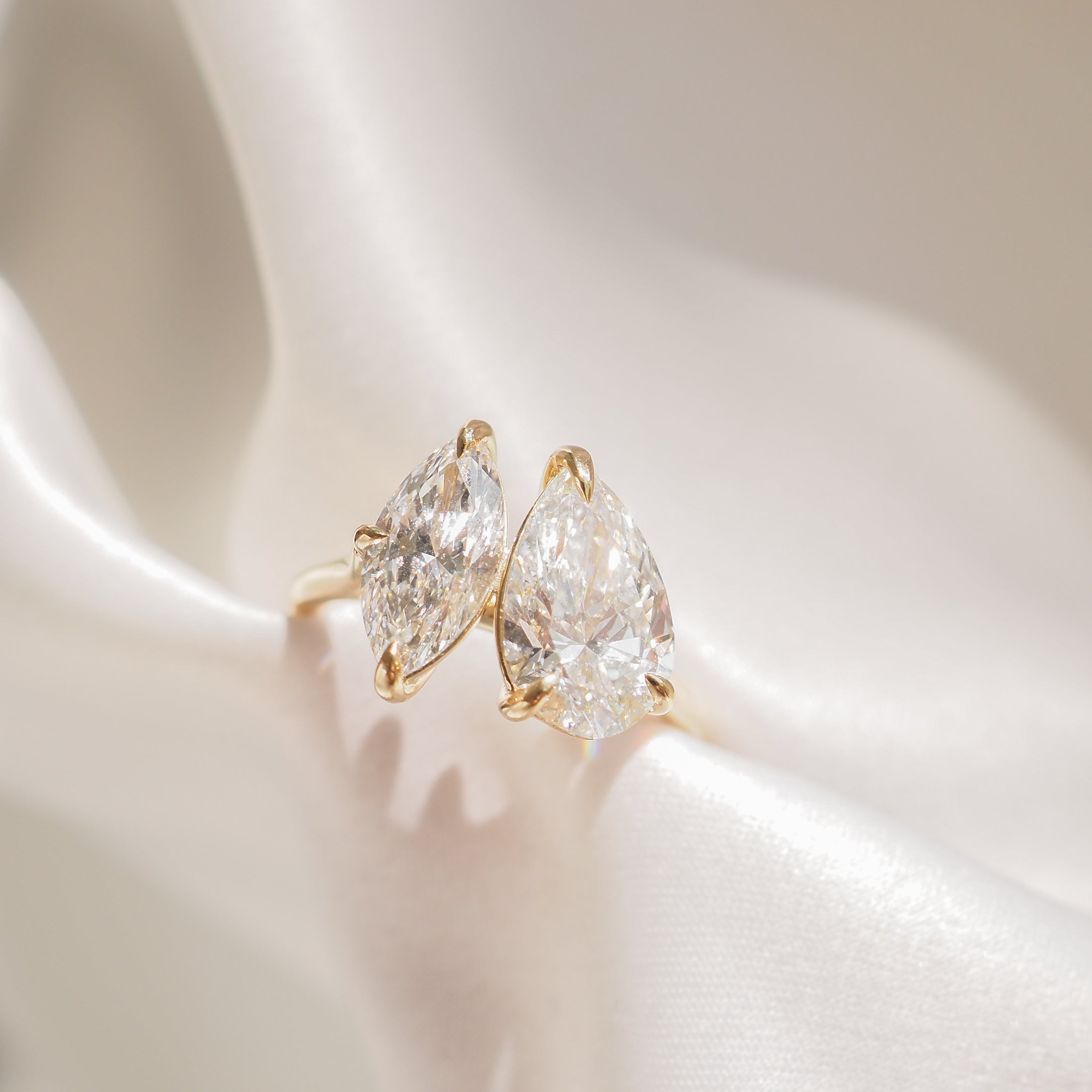 Léa | Pear & Marquise Toi et Moi Lab-Grown Diamond Engagement Ring