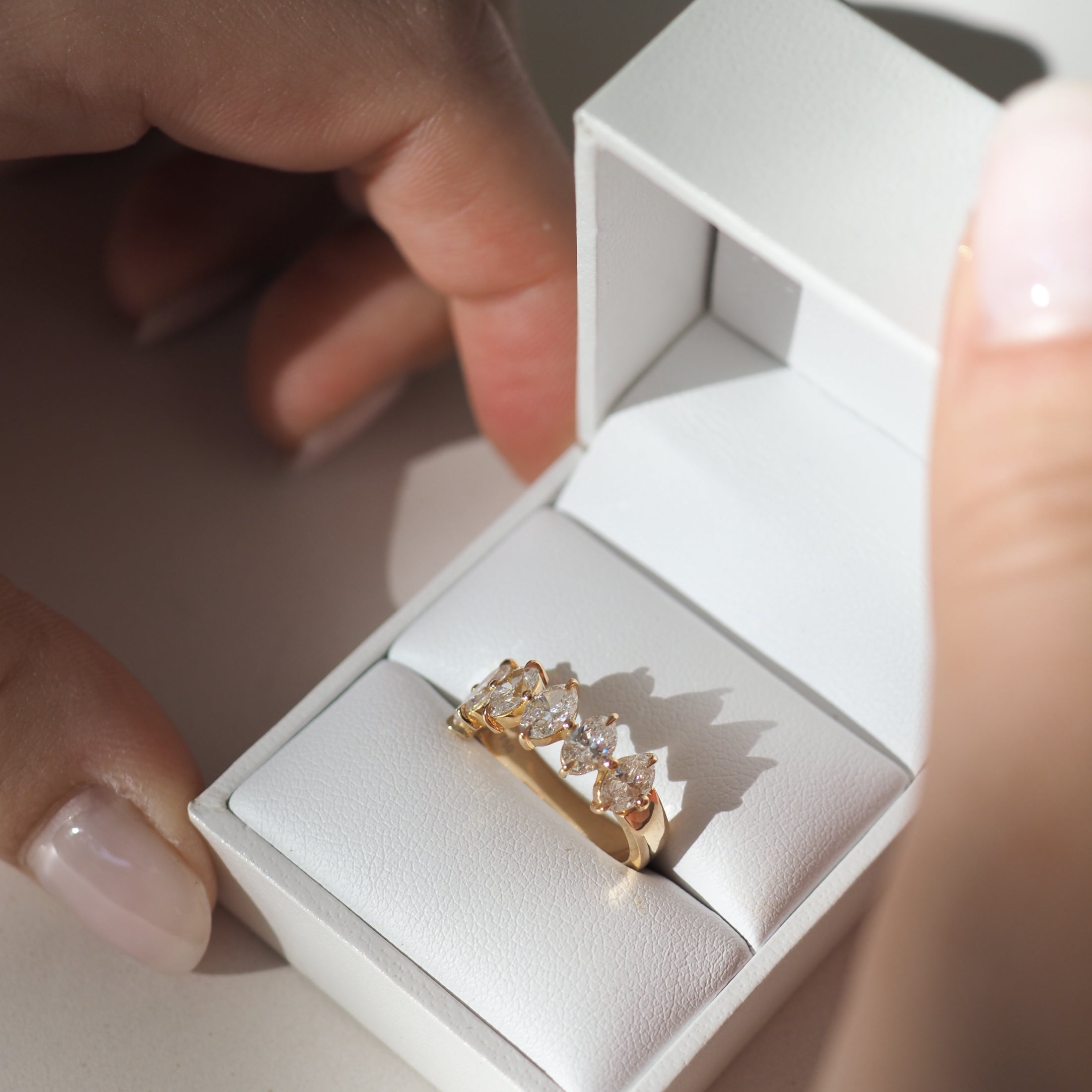Lena | Oval Compass Set Lab-Grown Diamond Wedding Ring