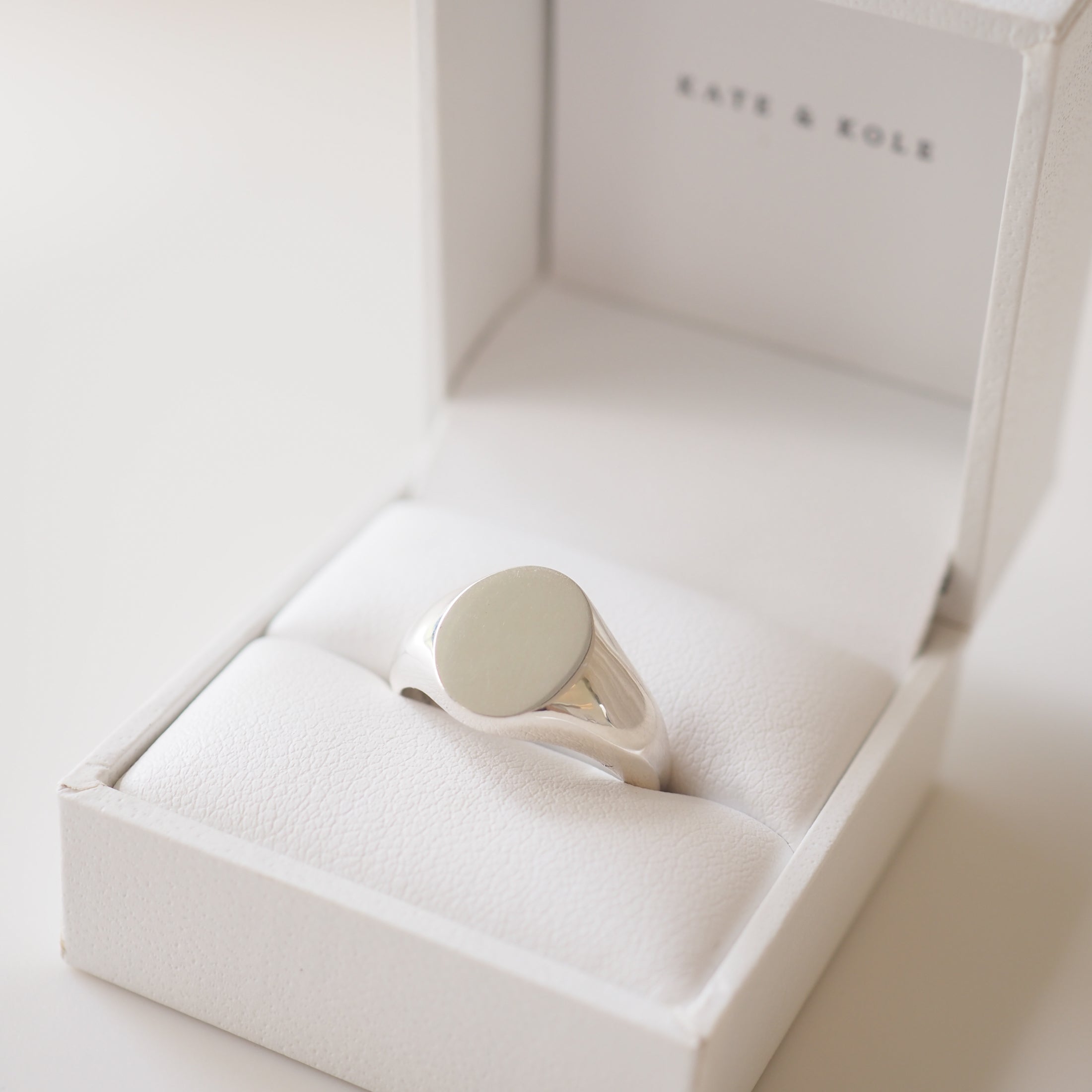 Medium Oval Signet | Archive Solid Signet Ring