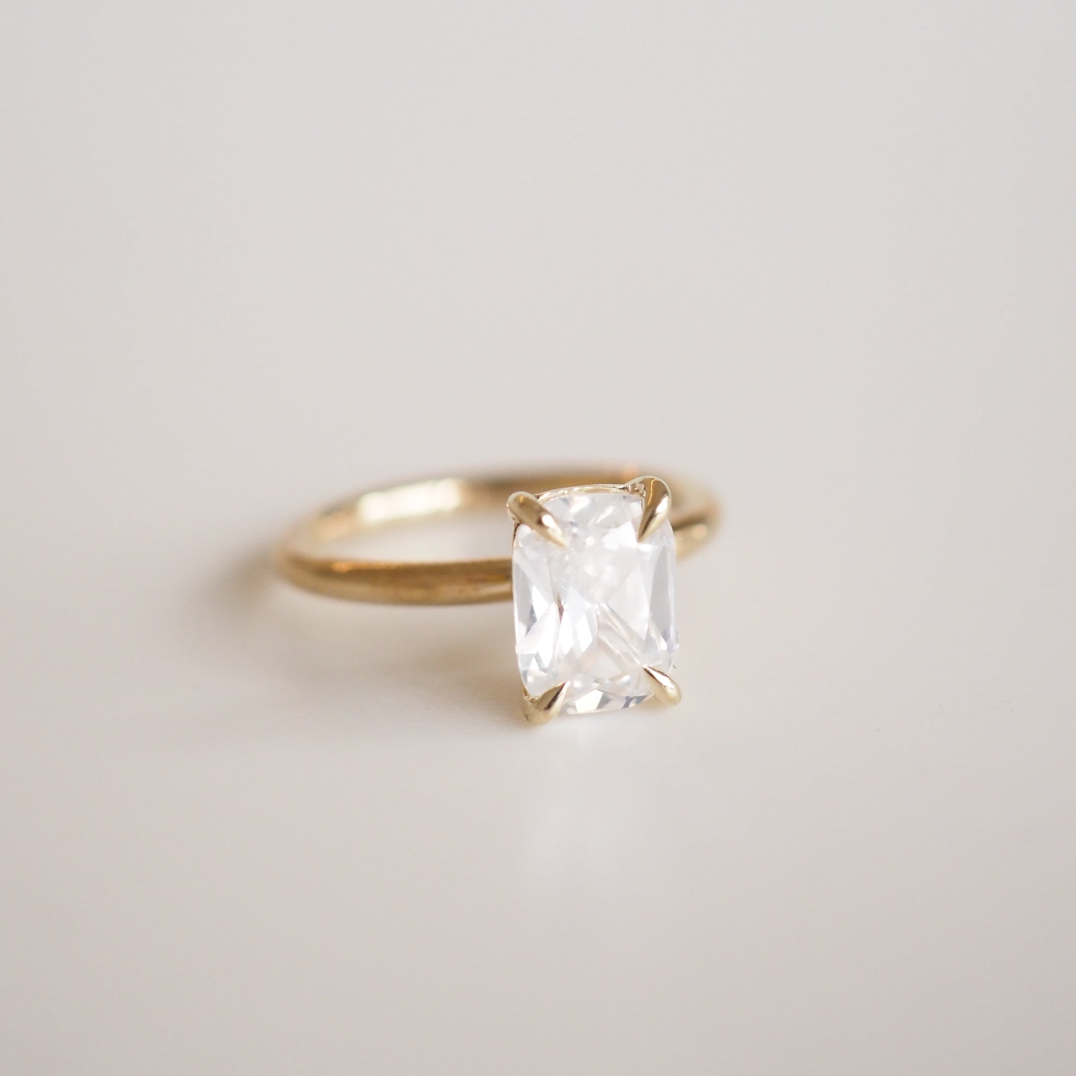 Khia | 1.5ct Cubic Zirconia Proposal Ring