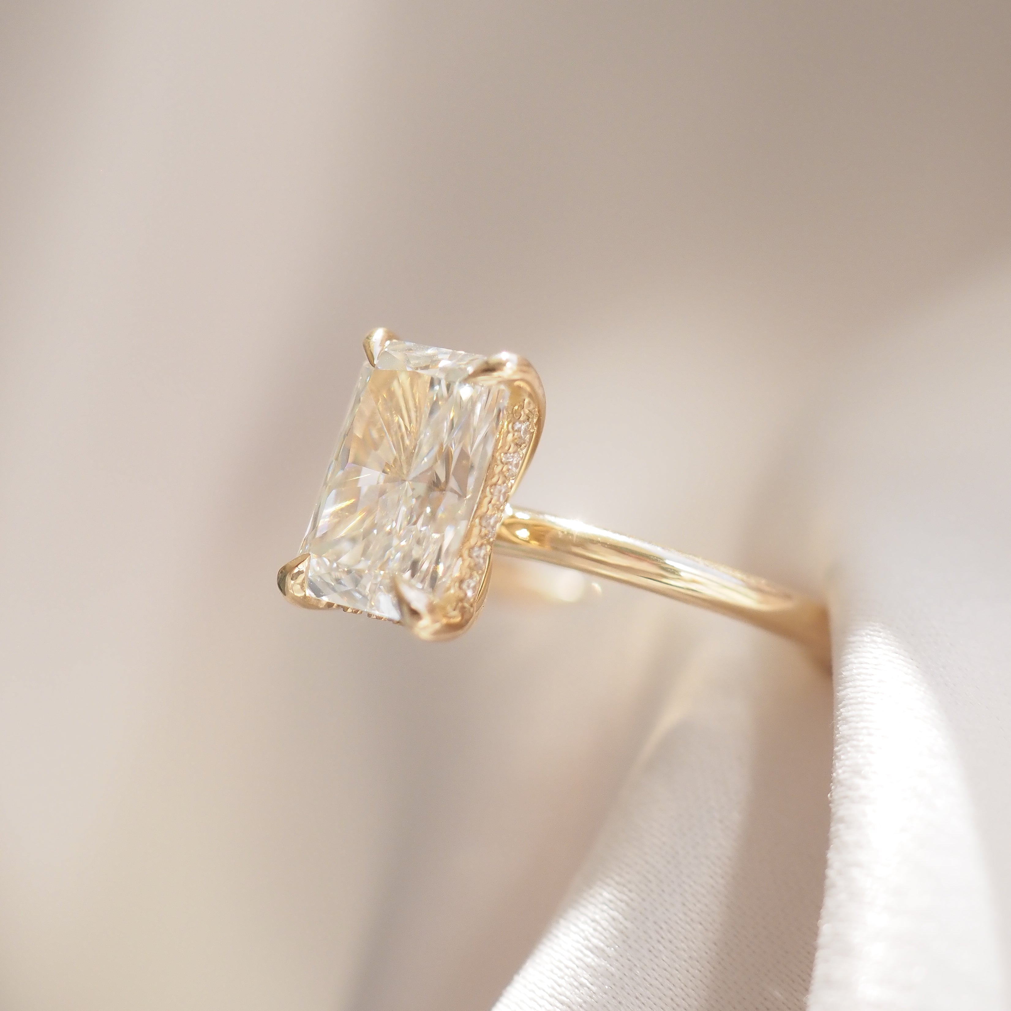 Rhea | 2.5ct Radiant Lab-Grown Diamond Ring with Hidden Halo