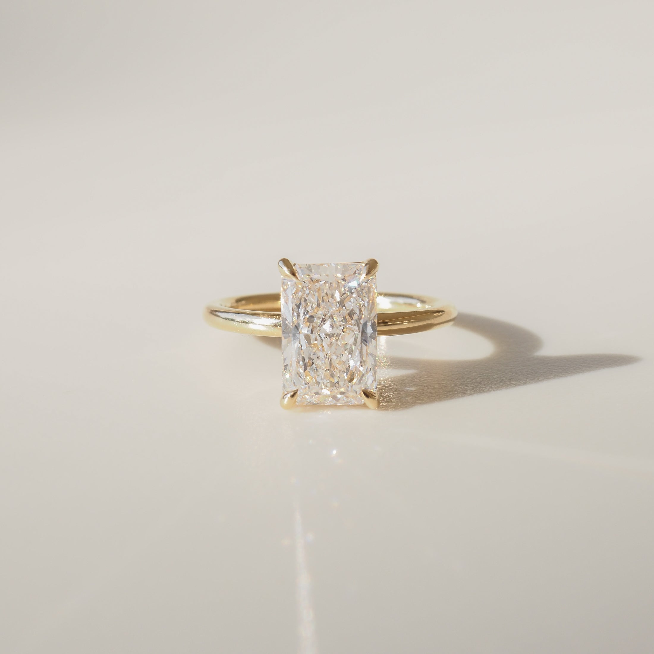Rhea | 2.5ct Radiant Lab-Grown Diamond Ring