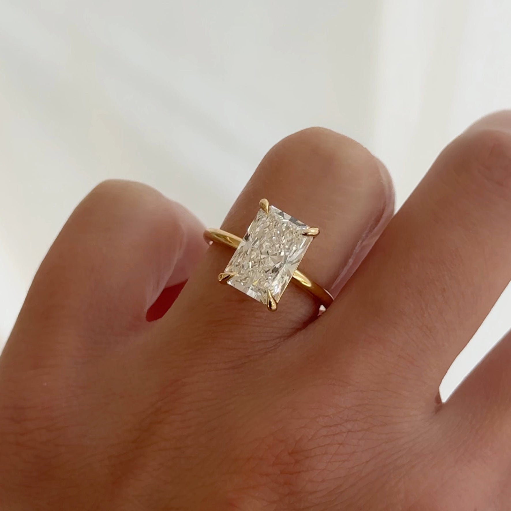 Rhea | 4ct Radiant Solitaire Lab-Grown Diamond Engagement Ring