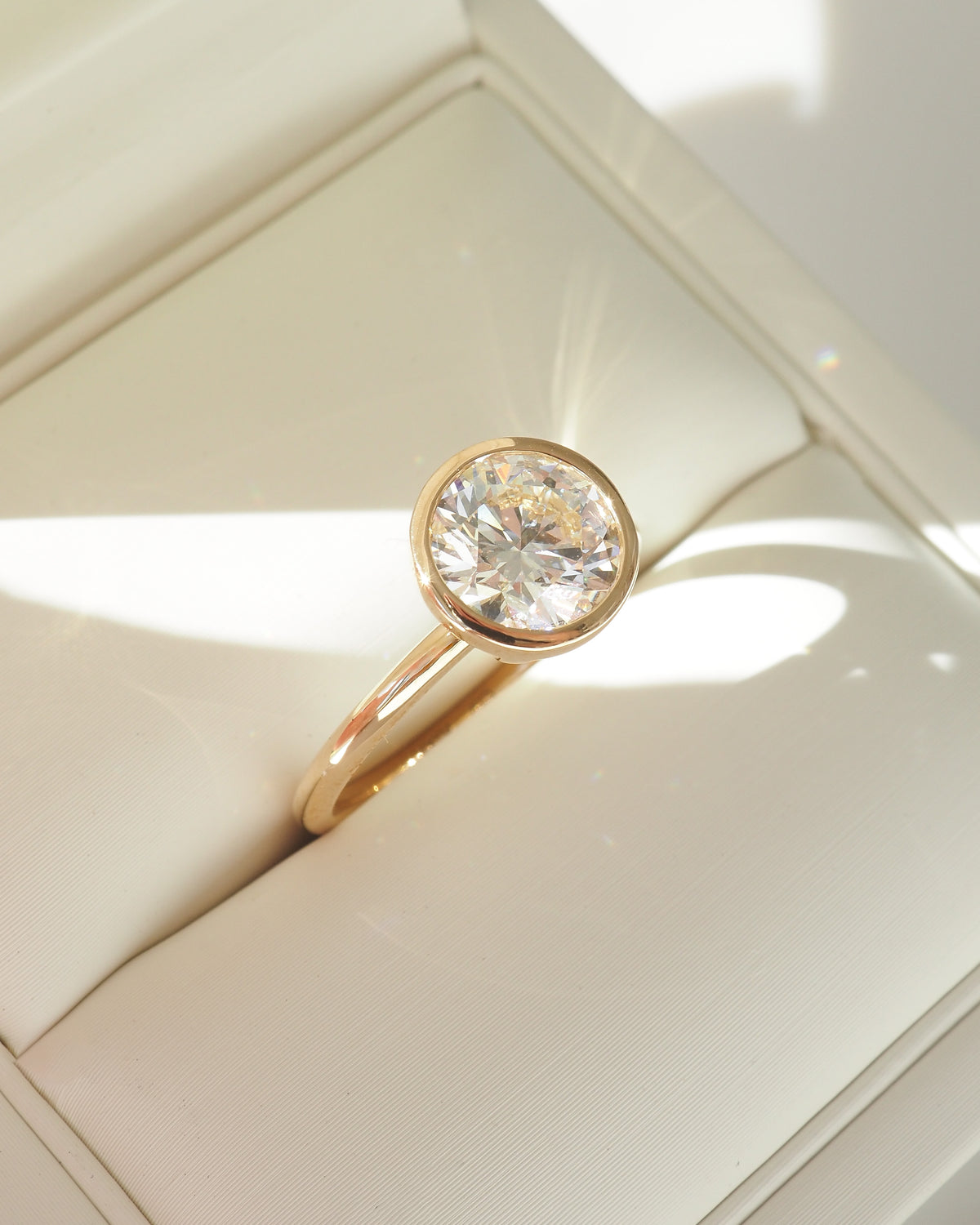 Round Brilliant Bezel Solitaire | 2ct Engagement Ring