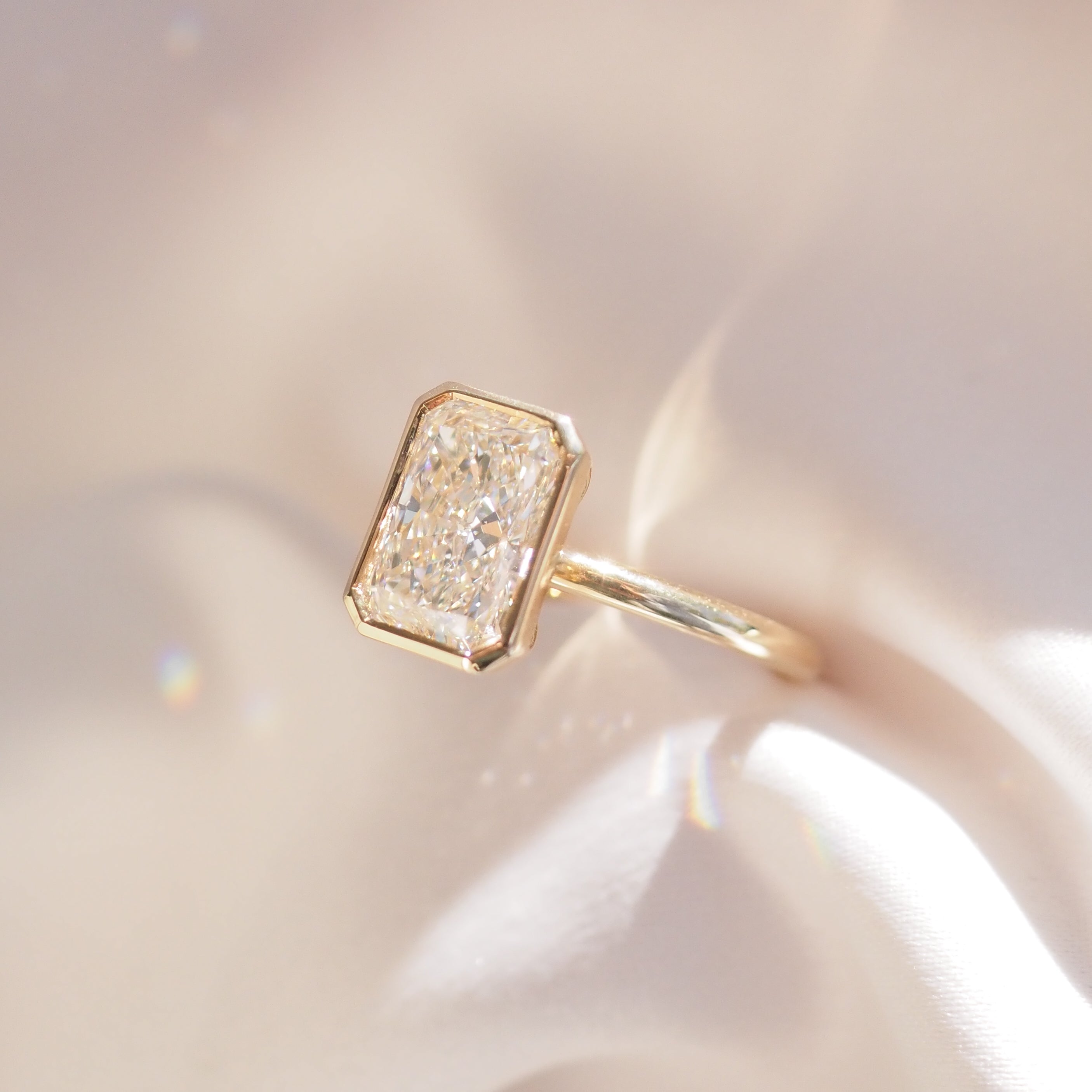 Rya | 2.5ct Radiant Lab-Grown Diamond Ring
