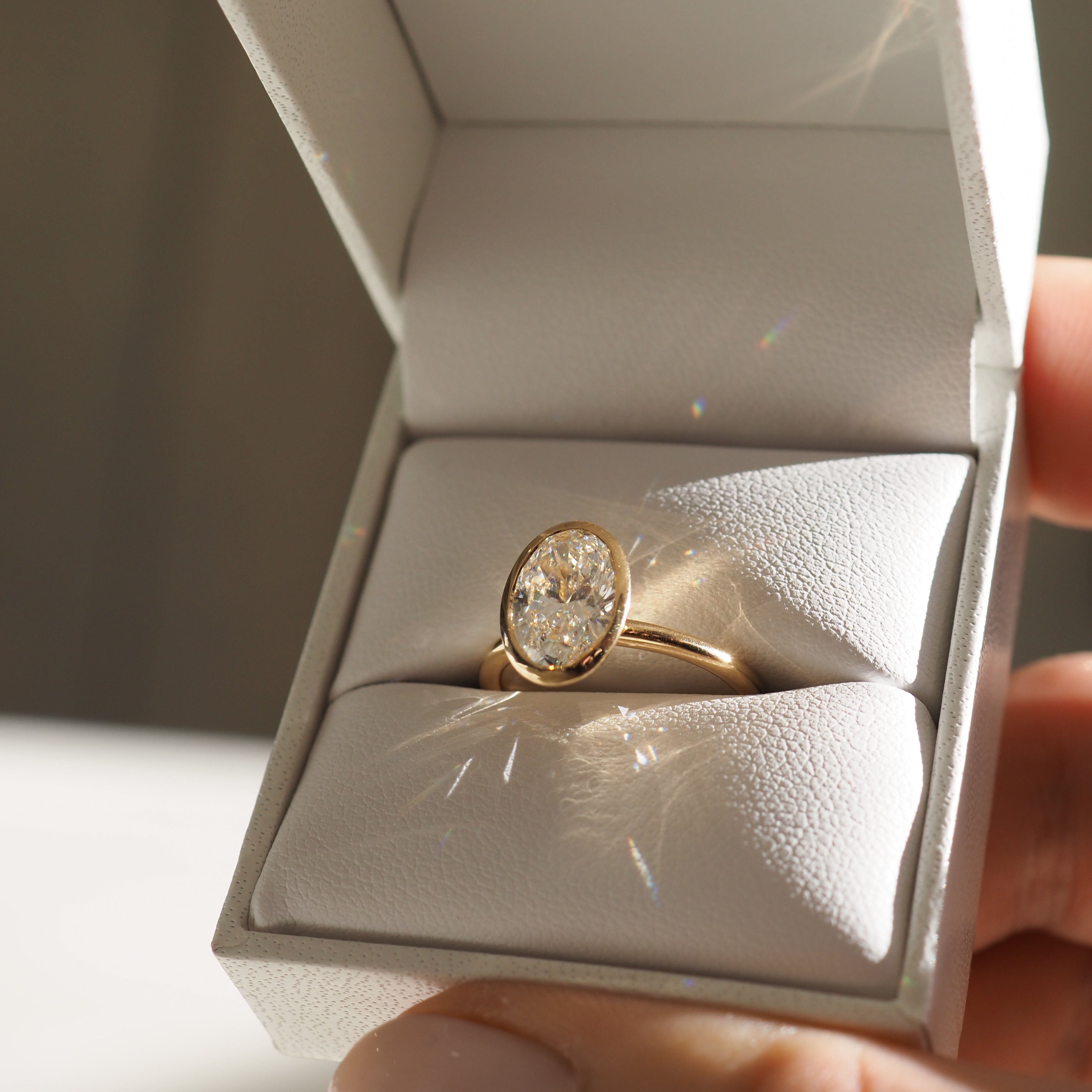 Vyla | Oval Lab-Grown Diamond Engagement Ring